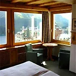 Hotel Languard 3*